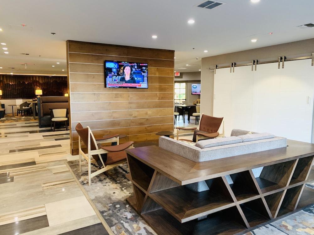 Windmill Suites Surprise - Phoenix, Ascend Hotel Collection Exterior photo