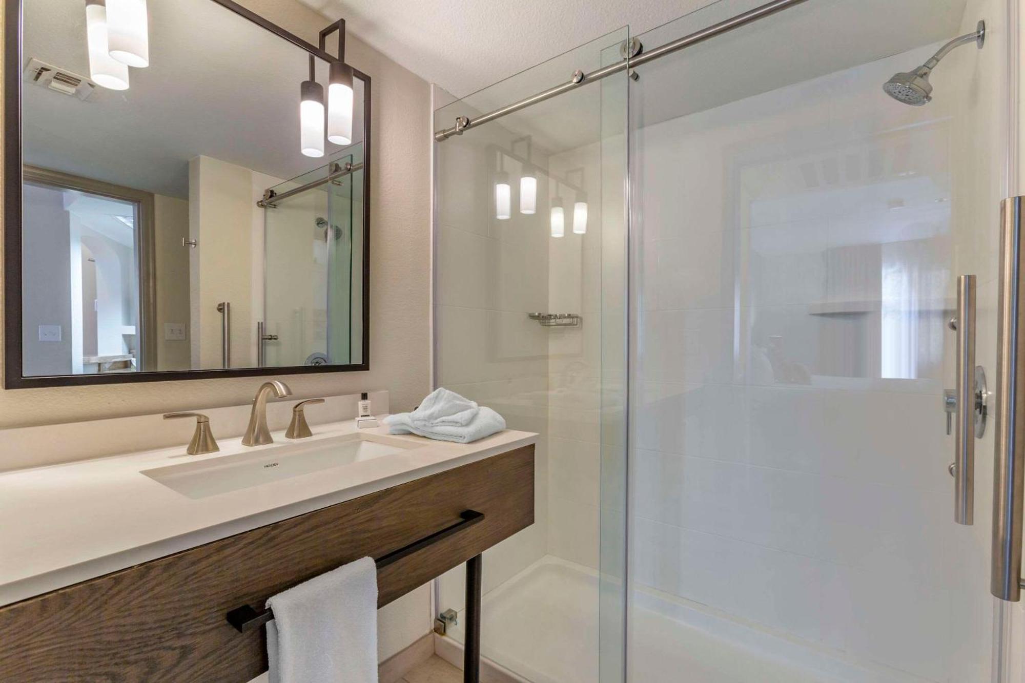 Windmill Suites Surprise - Phoenix, Ascend Hotel Collection Exterior photo