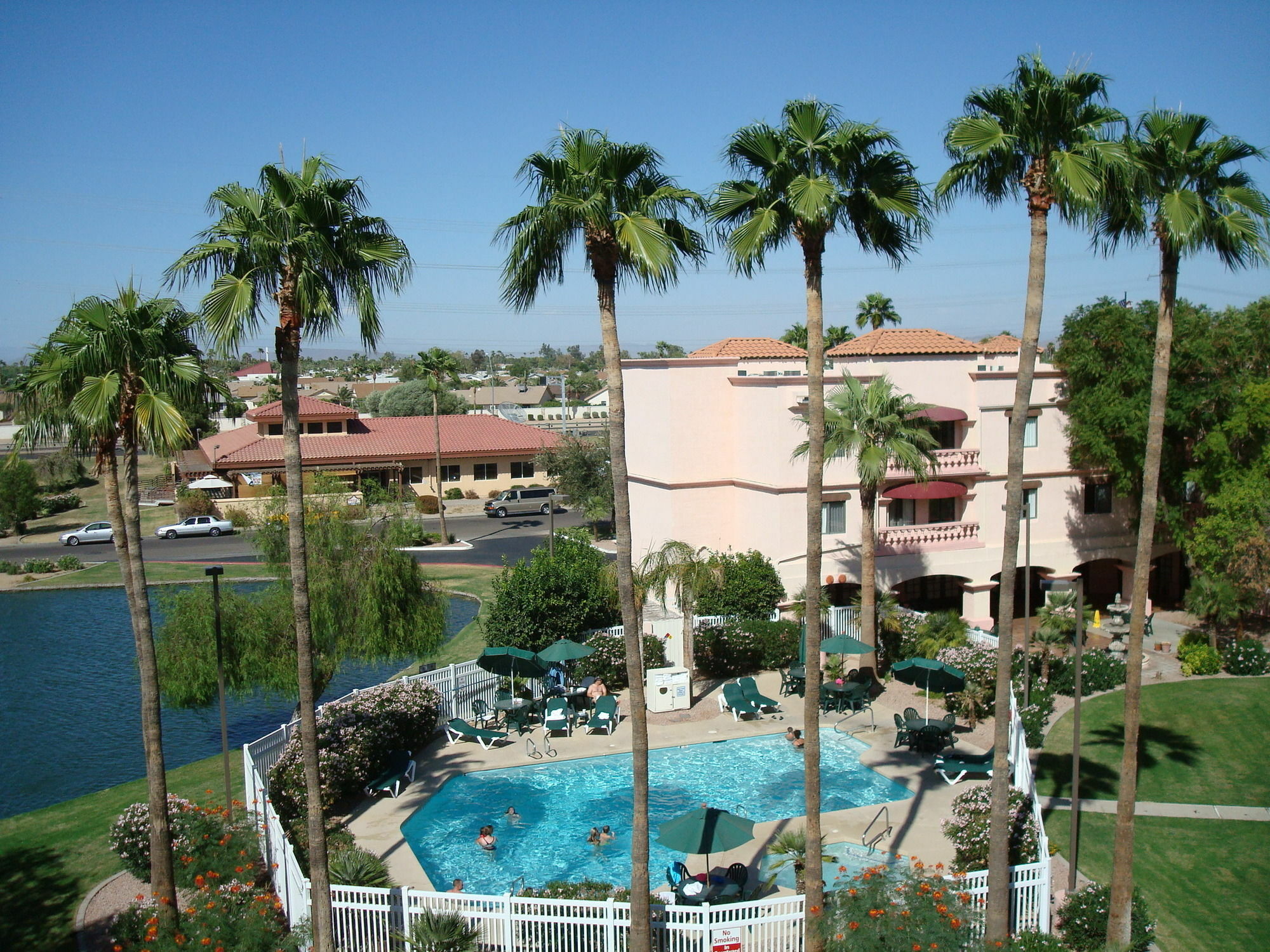 Windmill Suites Surprise - Phoenix, Ascend Hotel Collection Exterior photo